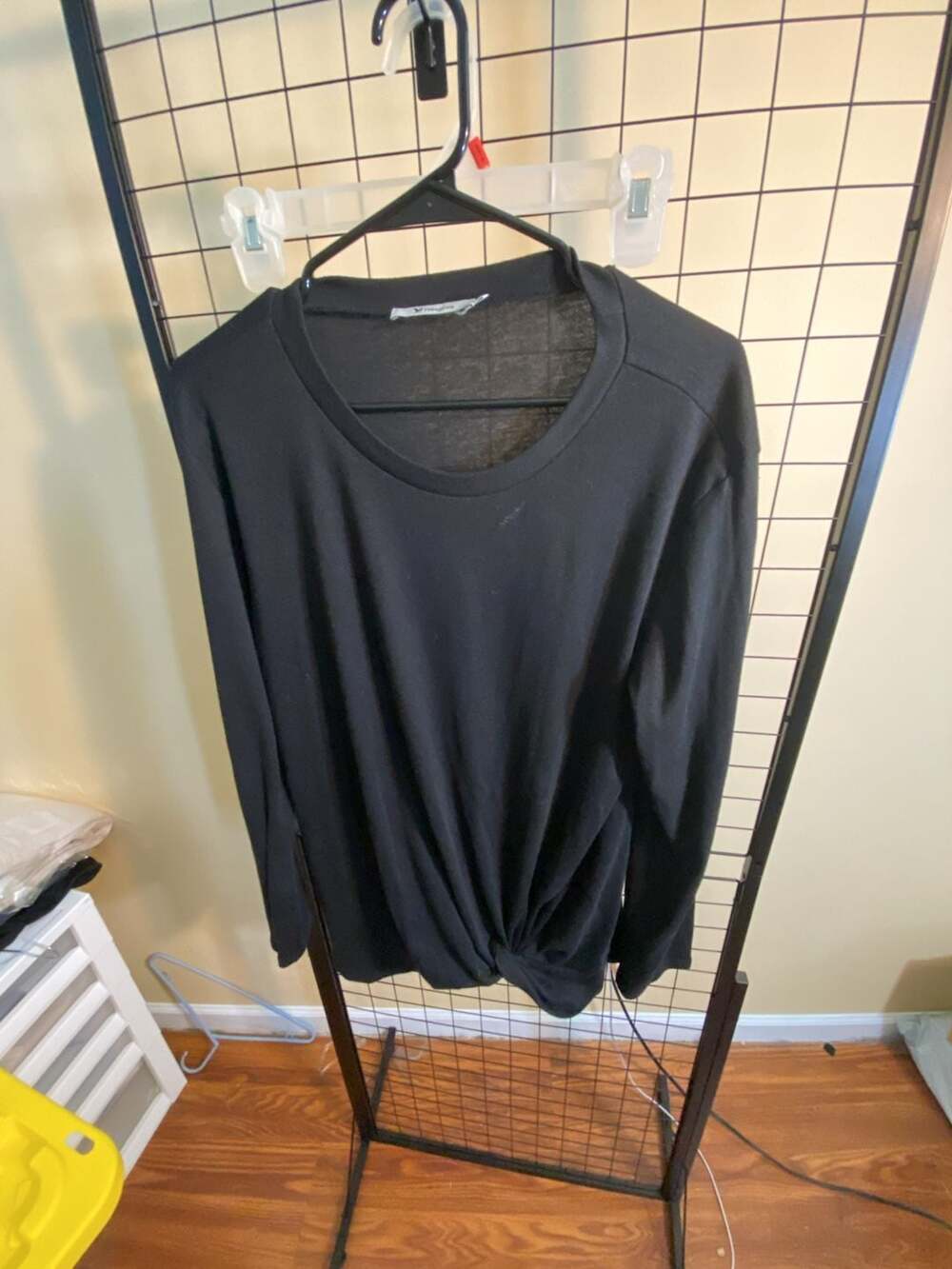 Yidarton Black Long Sleeve Twist Front Knot Scoop Neck Top Size XL
